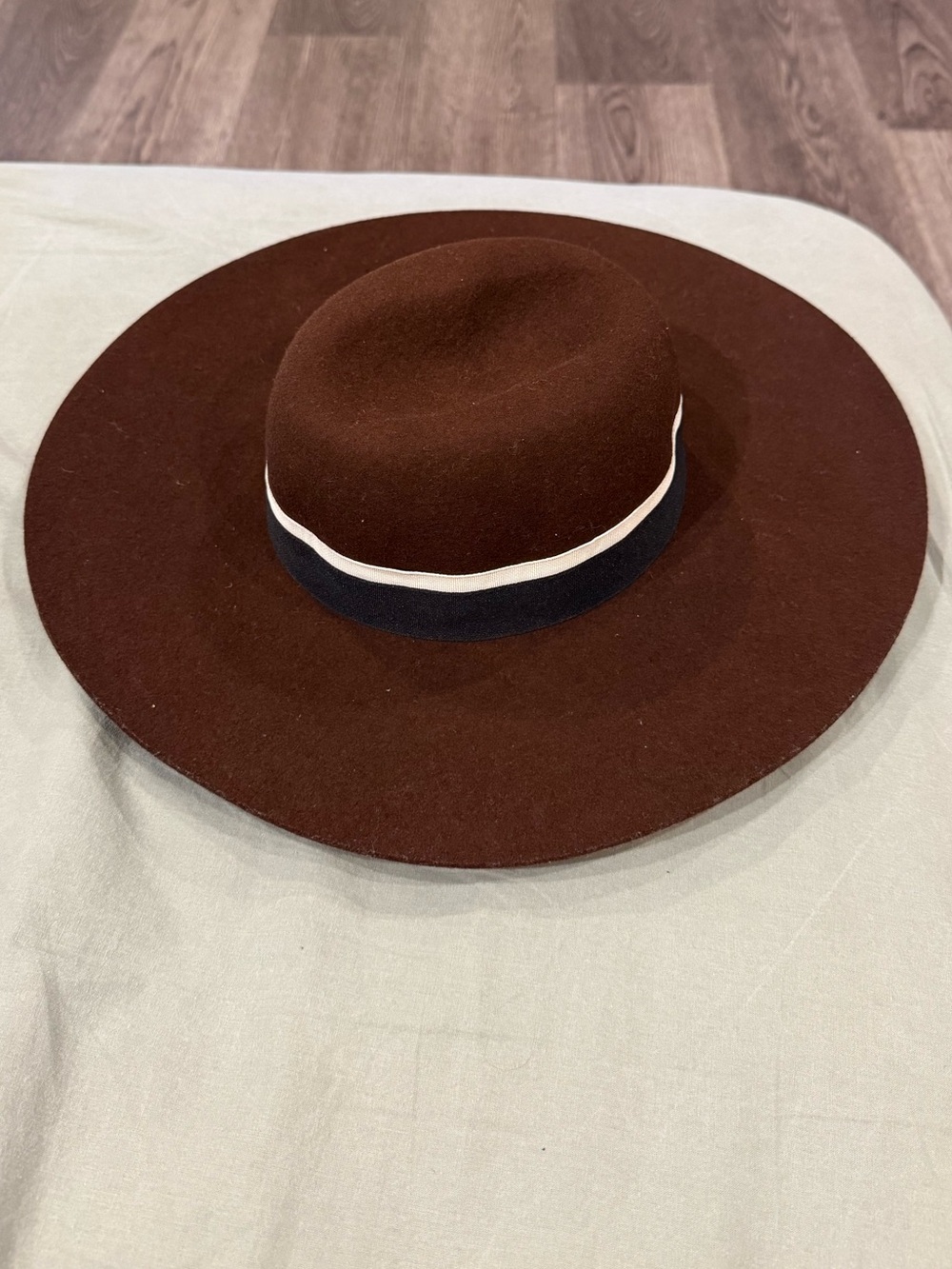 Like new wool fedora